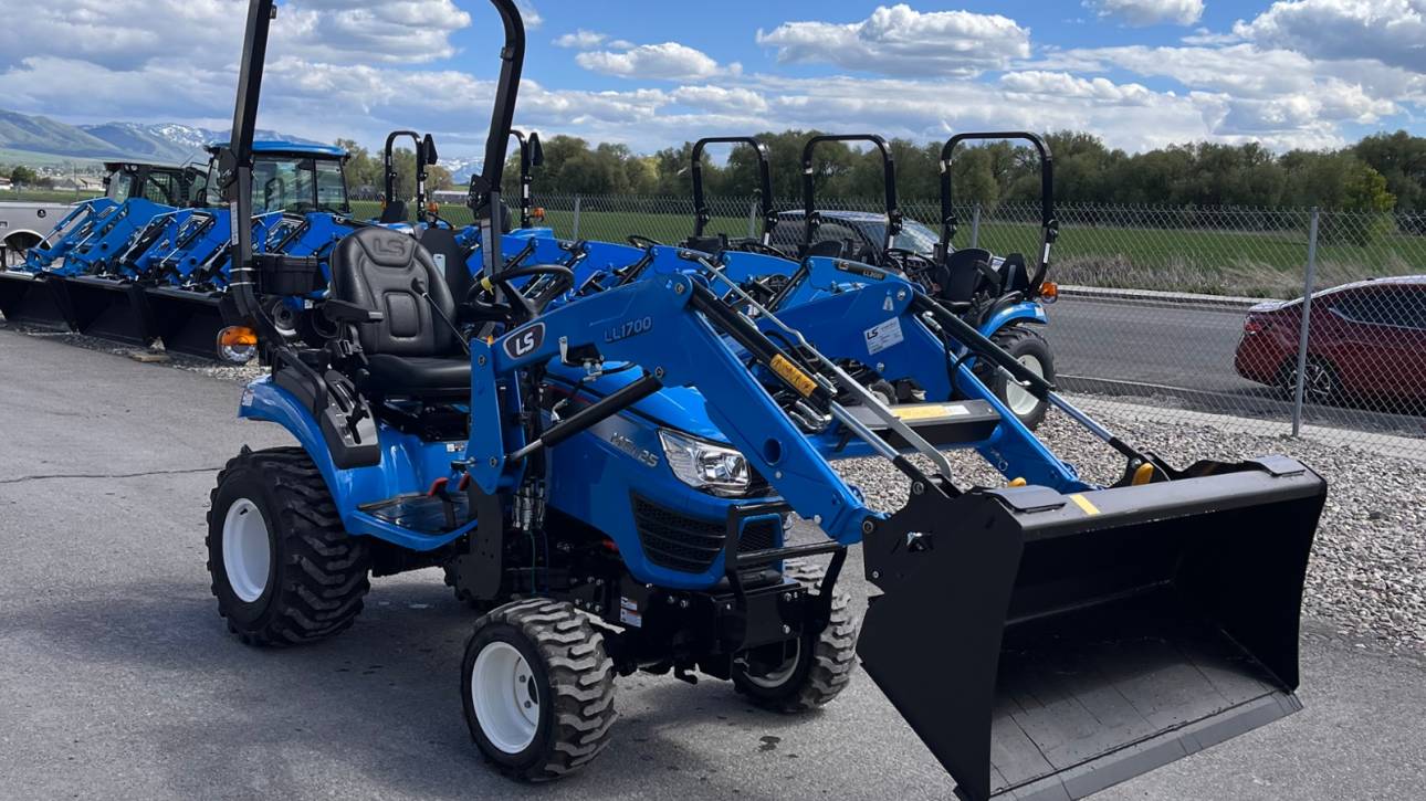 26 LS Tractor MT125