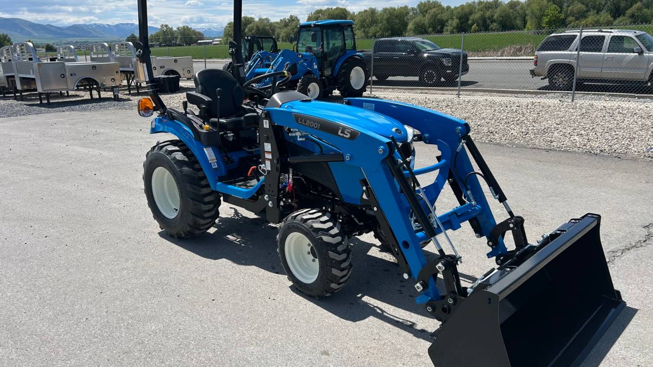 26 LS Tractor MT225S-HT